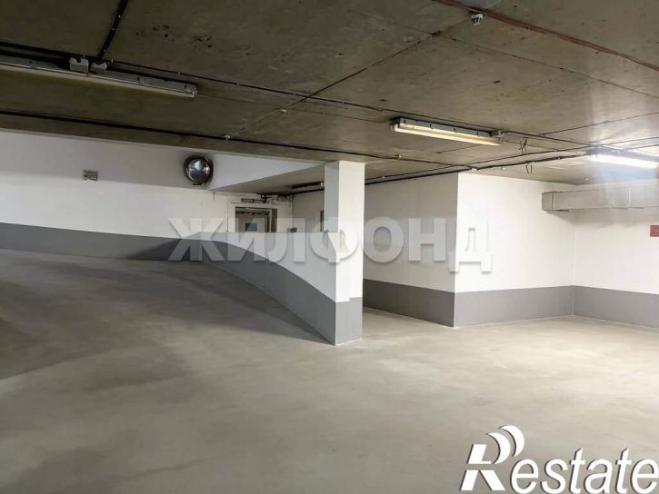 Гараж/парковка Коммунистическая улица, д.11