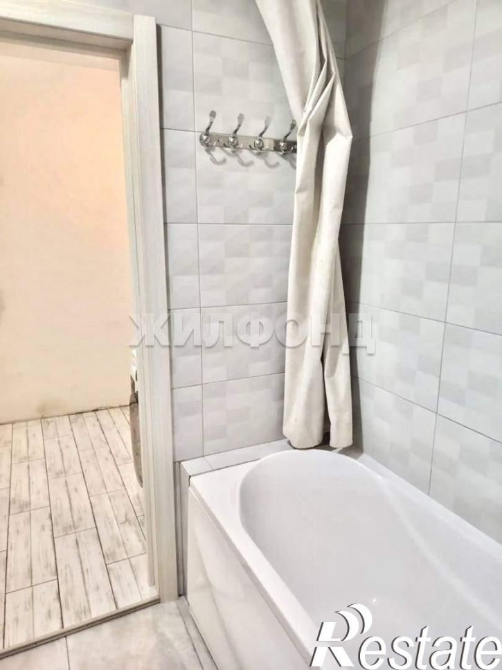 2-комн квартира Коминтерна улица, д.122