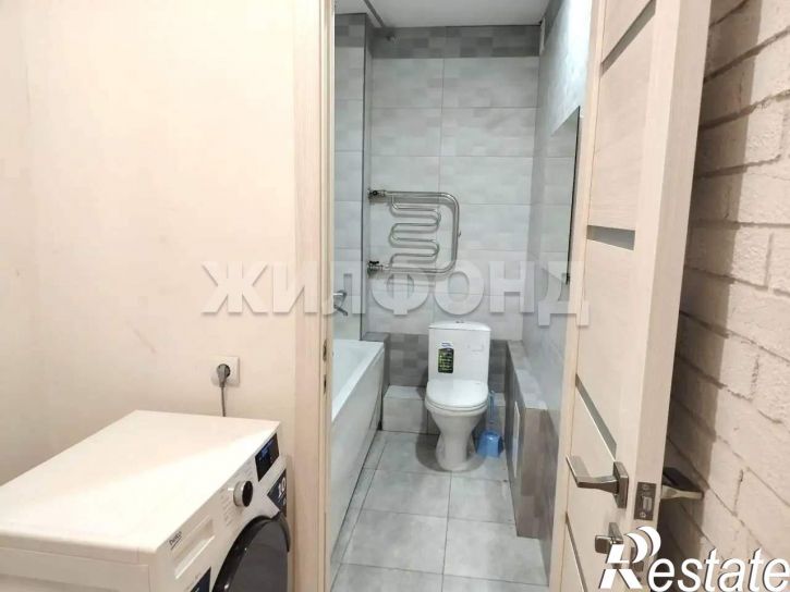 2-комн квартира Коминтерна улица, д.122