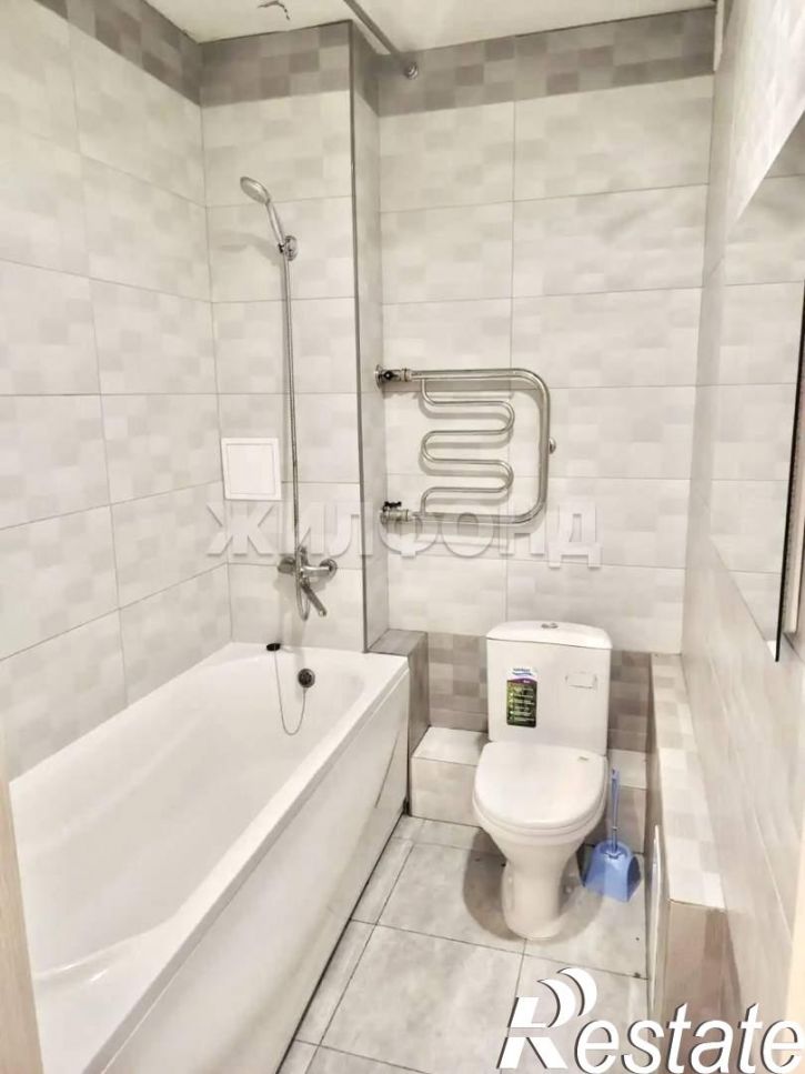 2-комн квартира Коминтерна улица, д.122