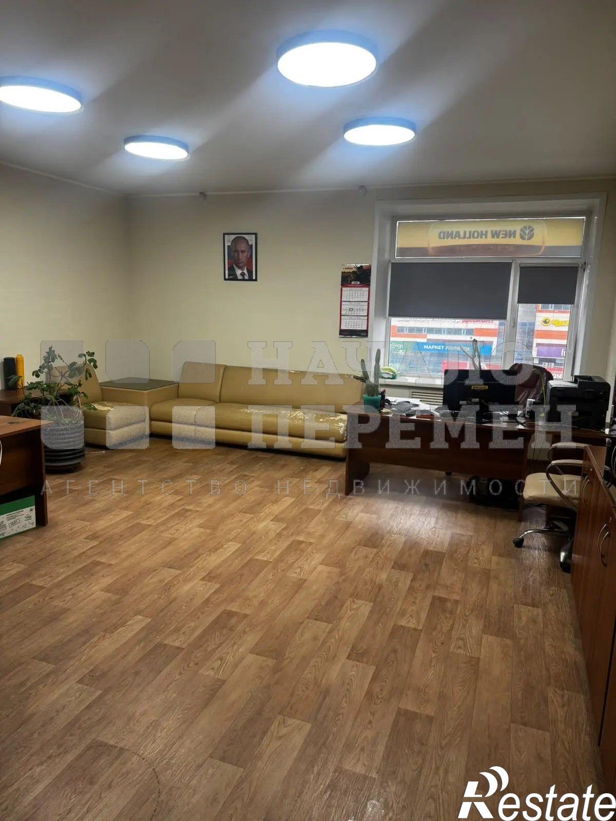 Сдать офис, помещение под офис за 36 300 рублей на Немировича-Данченко ул, 165