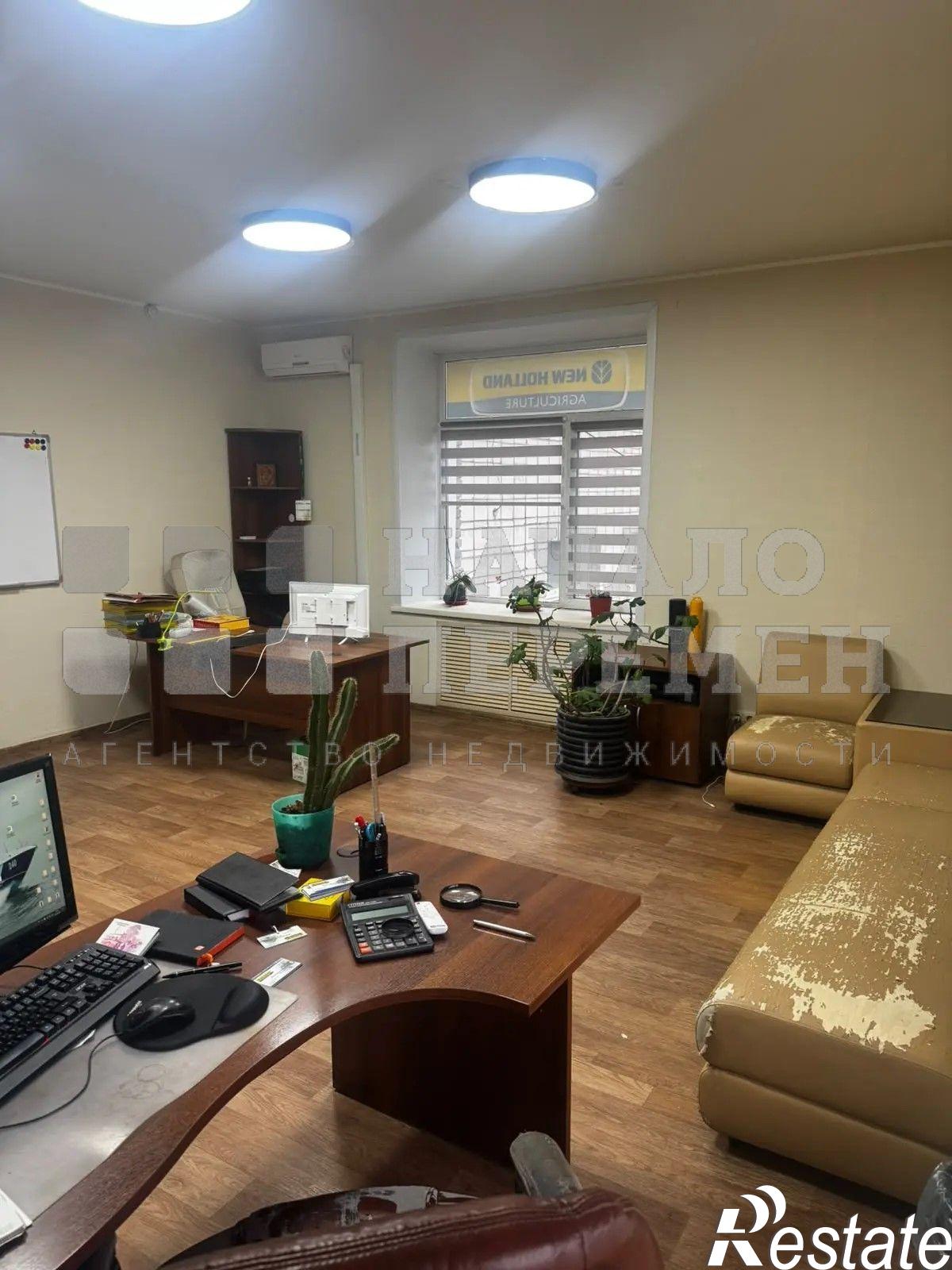 Сдать офис, помещение под офис за 36 300 рублей на Немировича-Данченко ул, 165