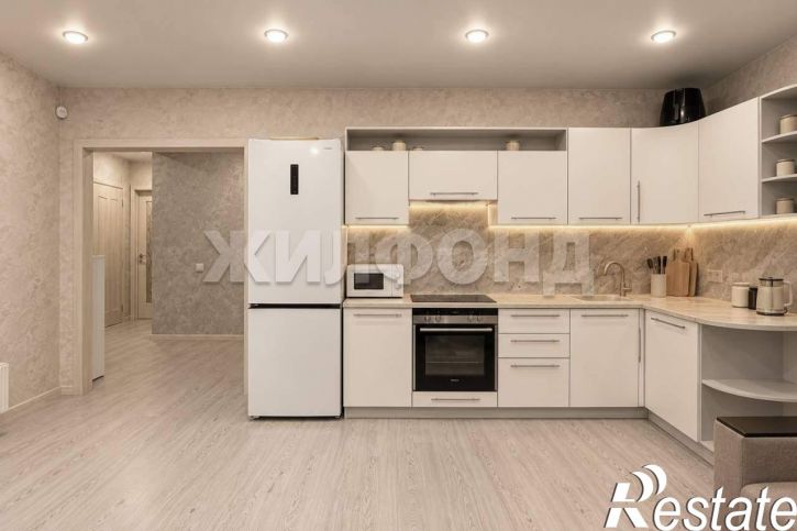3-комн квартира Макаренко улица, д.52