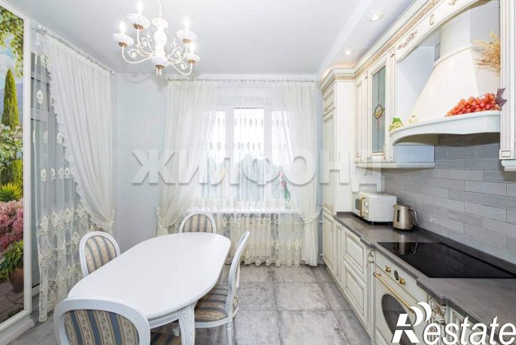 3-комн квартира Академика Коптюга проспект, д.5