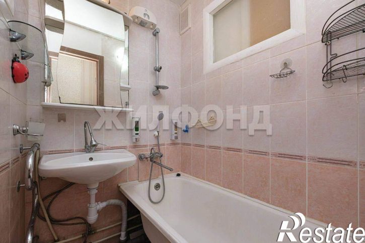 4-комн квартира Адриена Лежена улица, д.28/1