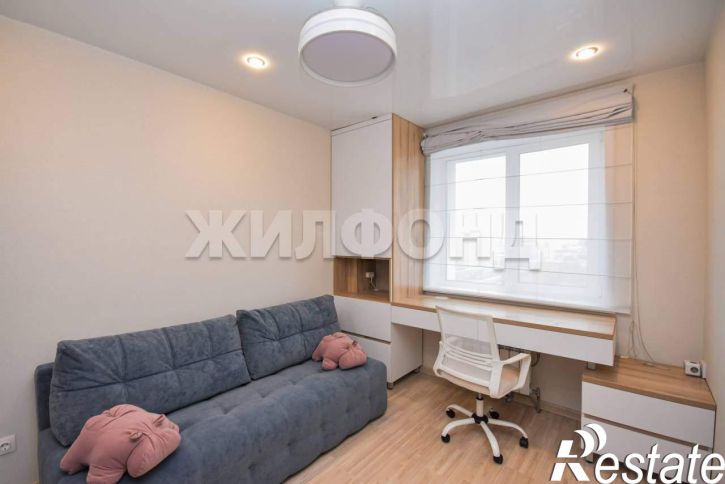 4-комн квартира Романова улица, д.60/1