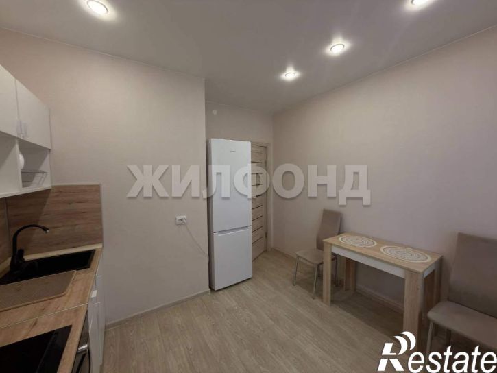 1-комн квартира Романтиков улица, д.26