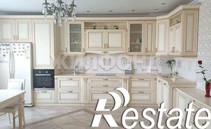 3-комн квартира улица Крылова, 63,  д. 63