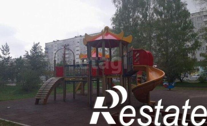 2-комн квартира улица Петухова, 76,  д. 76