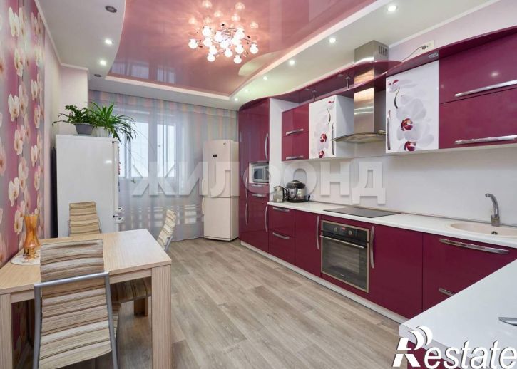 3-комн квартира Краузе улица, д.17