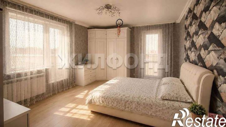 3-комн квартира Крылова улица, д.63