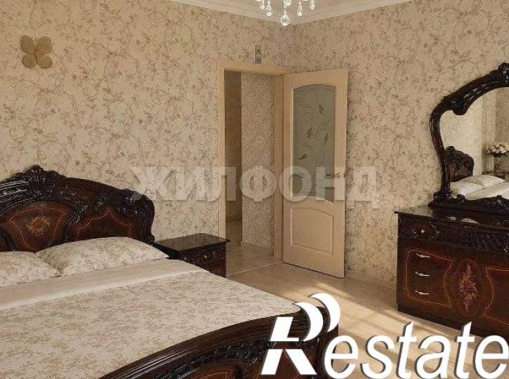 3-комн квартира Крылова улица, д.63