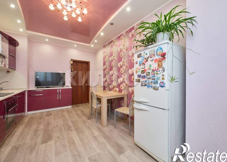 3-комн квартира Краузе улица, д.17