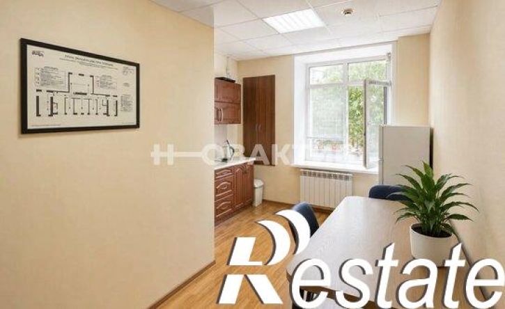 3-комн квартира Красный проспект, 24,  д. 24