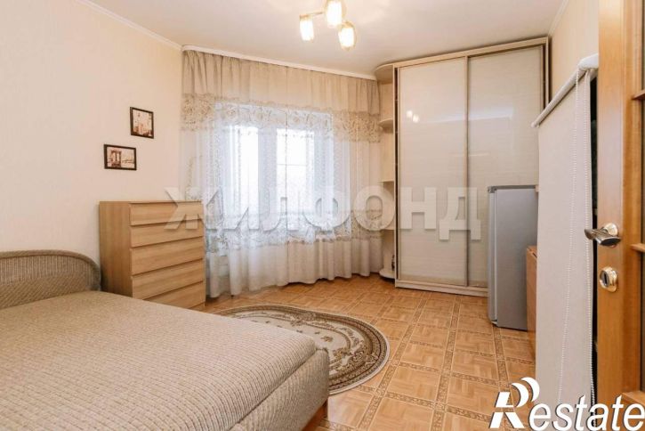 3-комн квартира Обогатительная улица, д.4