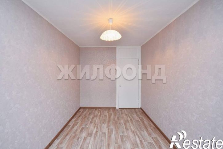 2-комн квартира Есенина улица, д.45